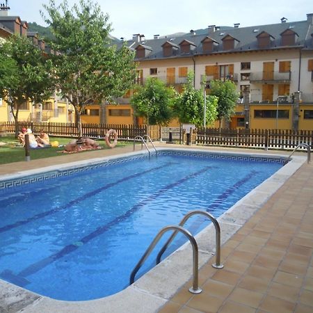 Cosy Apartment In Benasque | Mountain View + Shared Pool Exterior photo